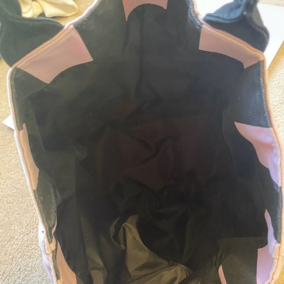 Victoria's Secret Tote bag - Picture 2 of 4